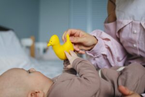 activities and sensory play ideas for babies estimulación temprana bebes